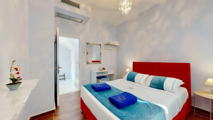 4 Bedrooms Villa