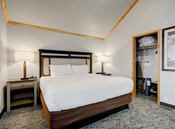 Old Faithful Accessible Double Cabin