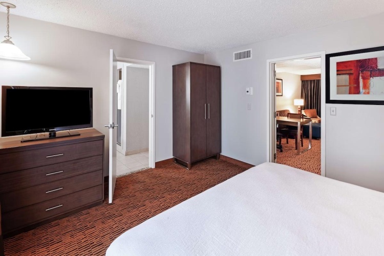 1 Bedroom Executive Double Suite