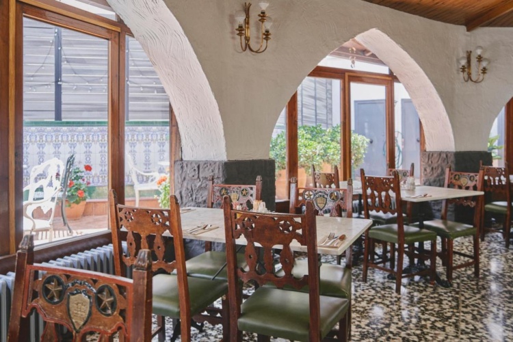 Mesón Castilla Atiram Hotel photo 29