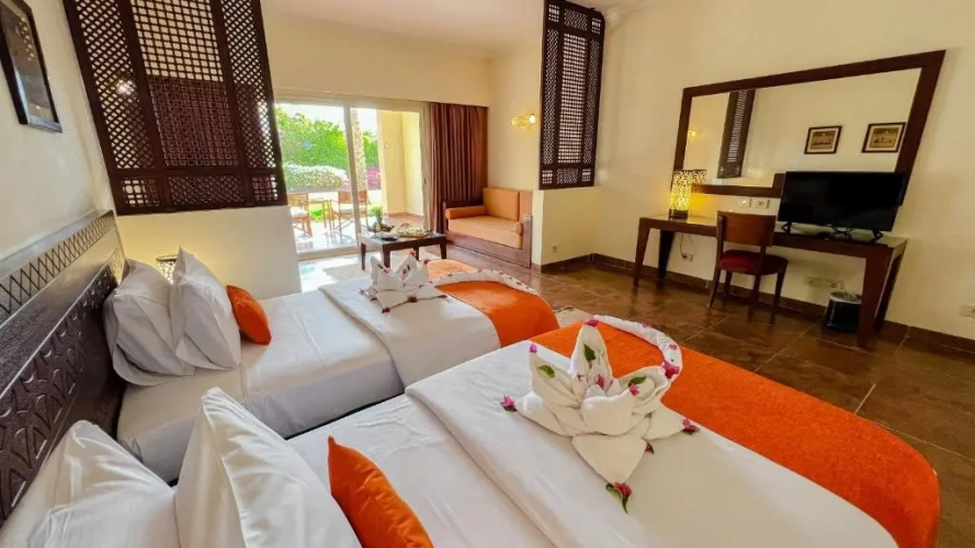 Superior Twin room with garden view