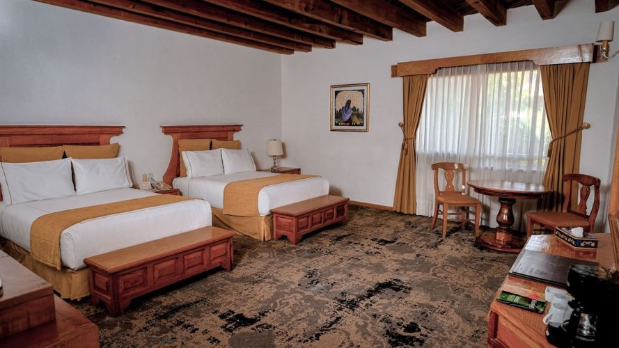 XVIII Century Twin Suite