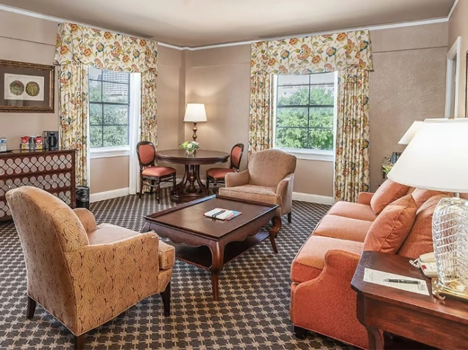 Alamo Plaza Suite
