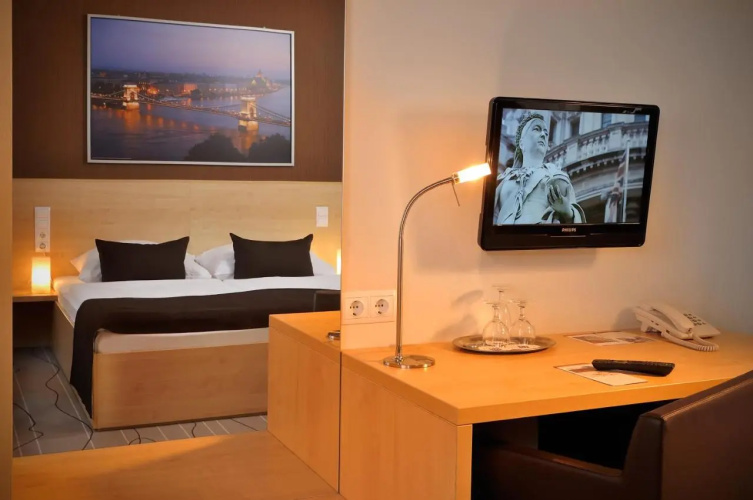 Promenade City Hotel photo 13