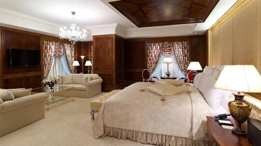 1 Bedroom Royal Griffin Presidential Double Suite with city view