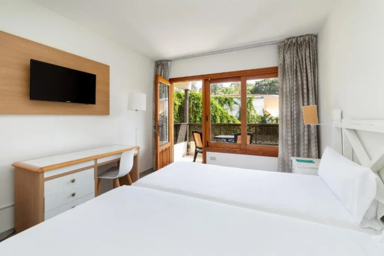 Superior Terrace Twin room