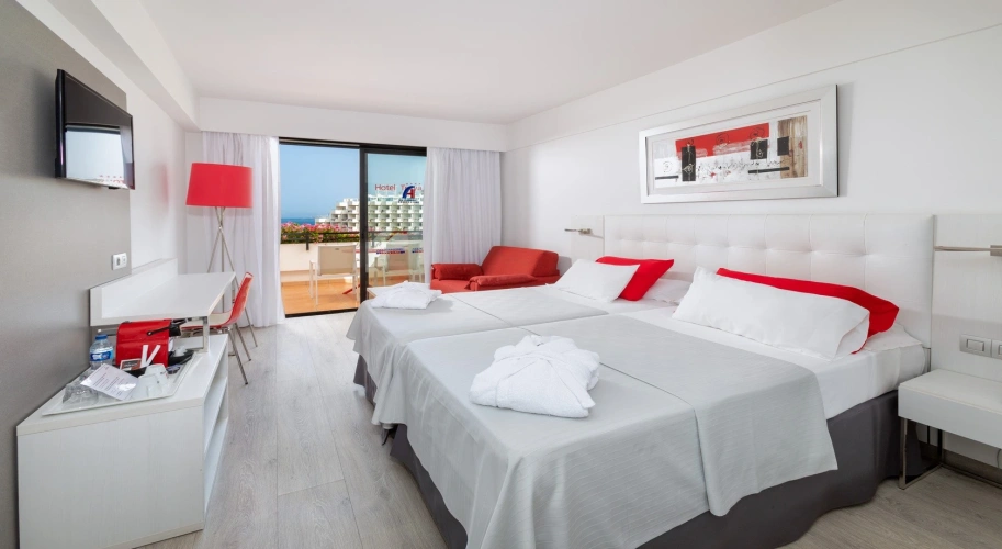 Club Alexandre Twin room