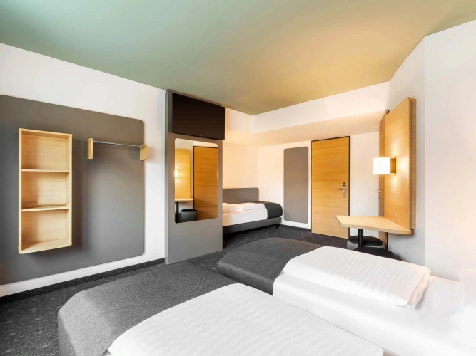 Triple room