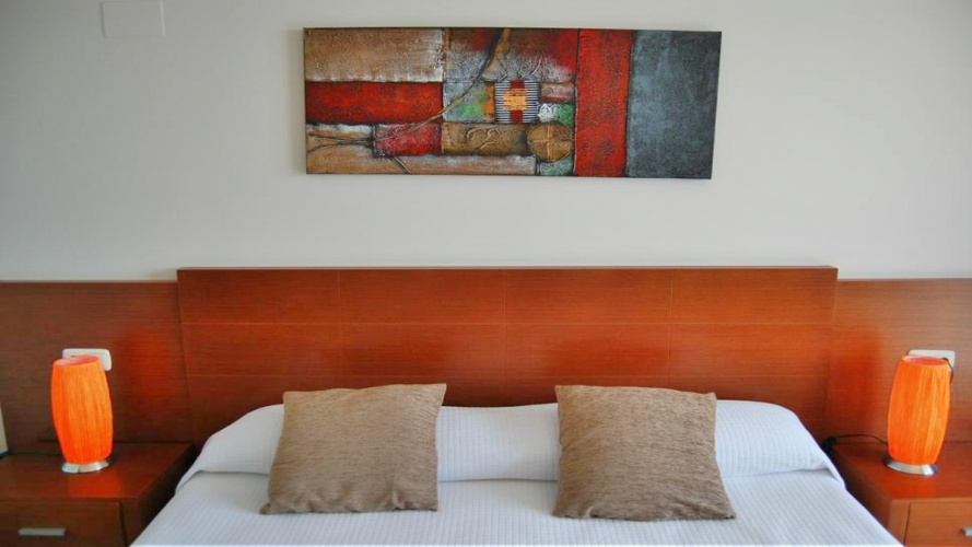 1 Bedroom overlooking the street Double Apartment