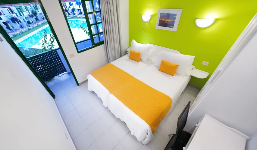 Twin Suite with pool view