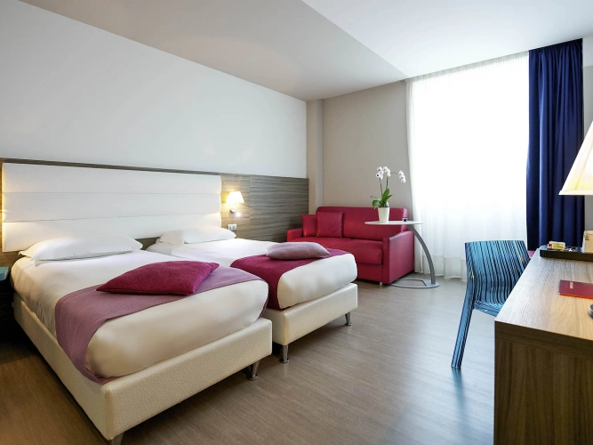 With Single Sofa Bed Twin room