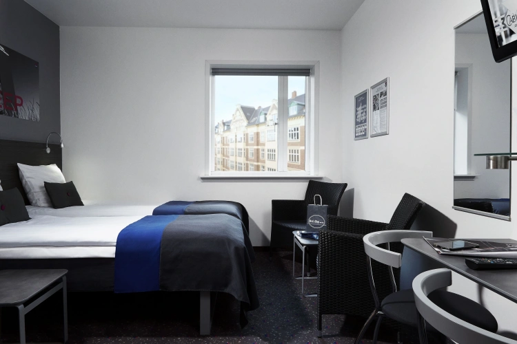 Captain Double room