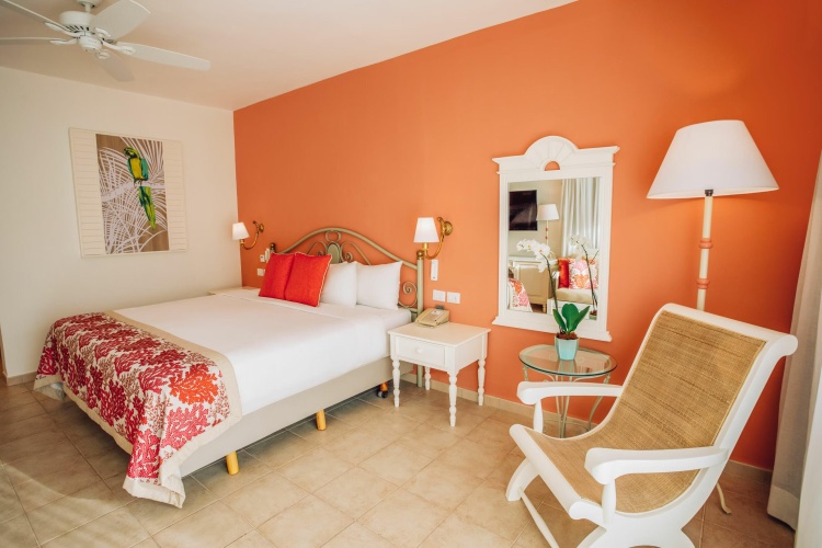 Premium Twin room with balcony and with Tropical view