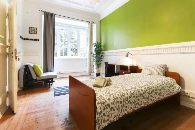 Large Twin room