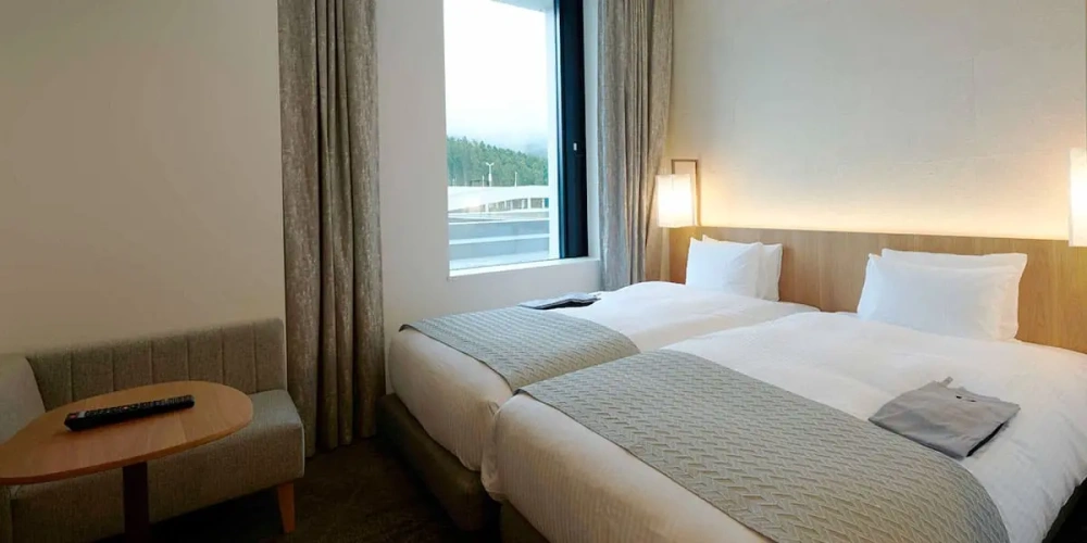 Accessible Twin room with forest view