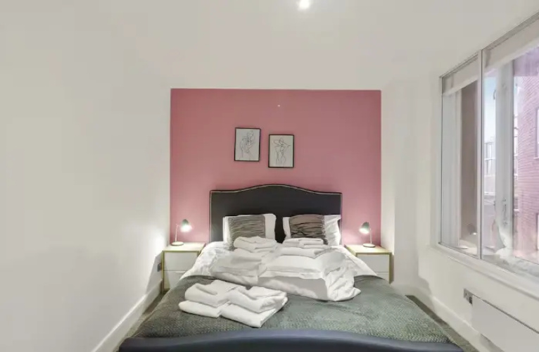 1 Bedroom Mulberry Flat 5 Apartment