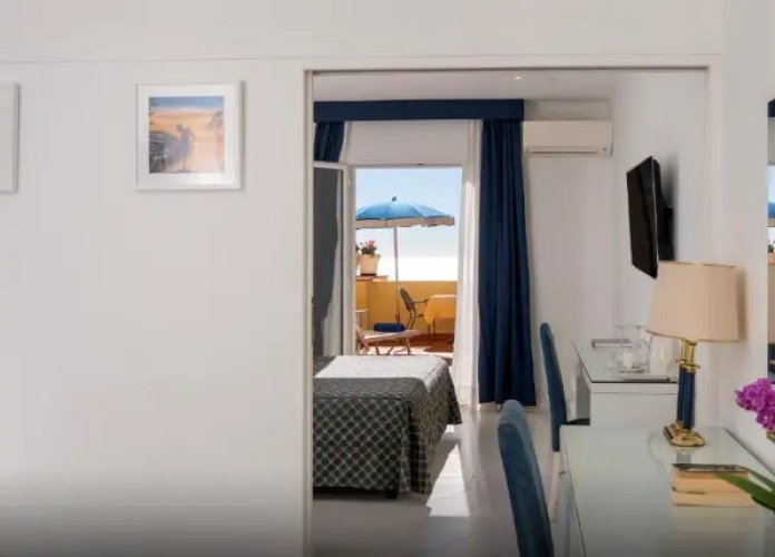 Quadruple Family Junior Suite