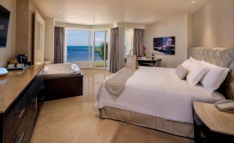 Superior Honeymoon Double Suite