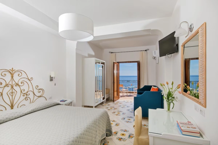 Comfort Terrace Triple room with sea view