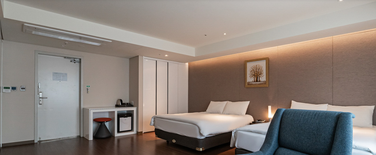 Family Twin Suite