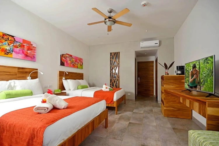 Deluxe Quadruple room with garden view