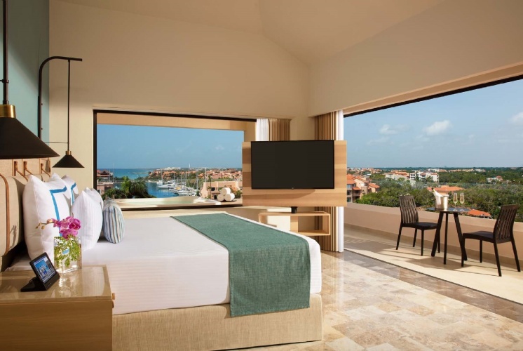 Honeymoon Hot Tub Double room with Marina view