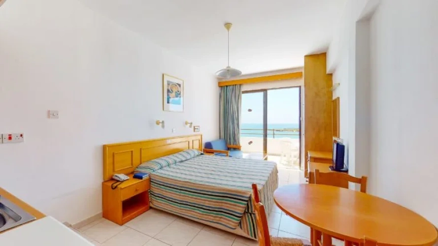 1 Bedroom Double Apartment Limited View