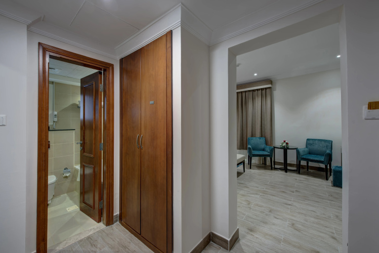 City Stay Hotel