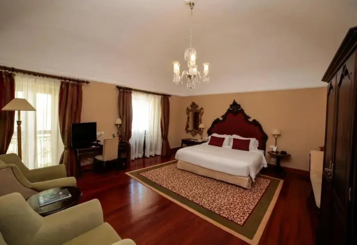 Deluxe Double Suite