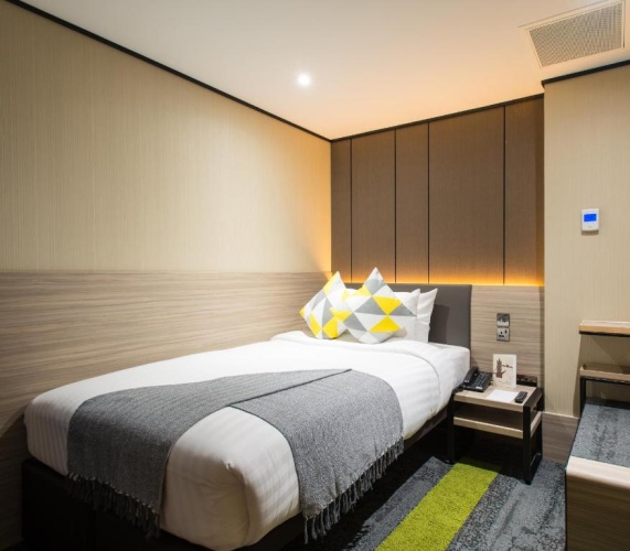 Solo Plus Single room - No Window