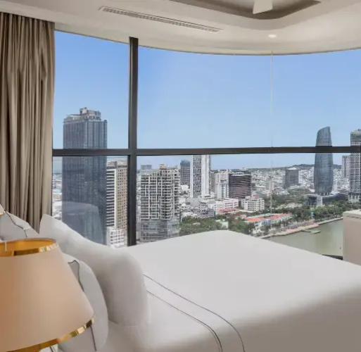 Double Suite with panoramic river view