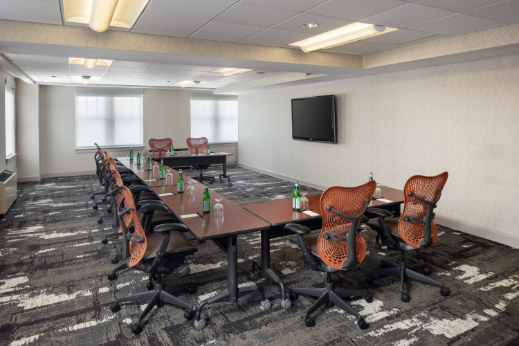 DoubleTree Suites by Hilton Hotel Detroit Downtown - Fort photo 33