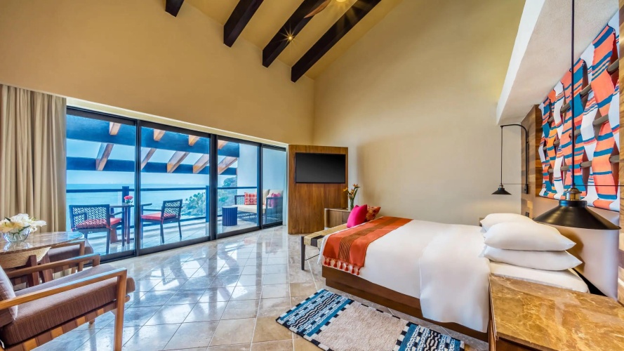 1 Bedroom Plunge Pool Double Suite