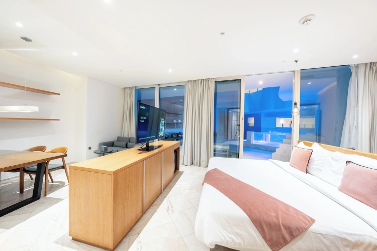 Master Double Suite with Private Pool