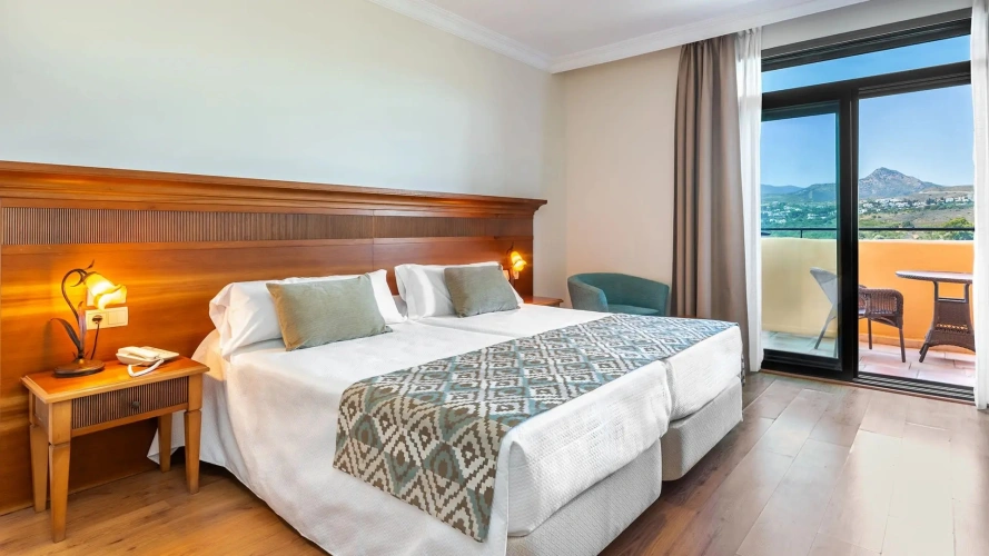 Twin room with balcony