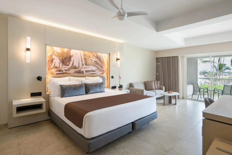 Xhale Double Club Junior Suite with partial ocean view