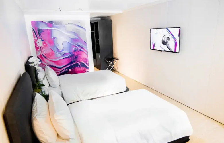 Standard (No window) Twin room