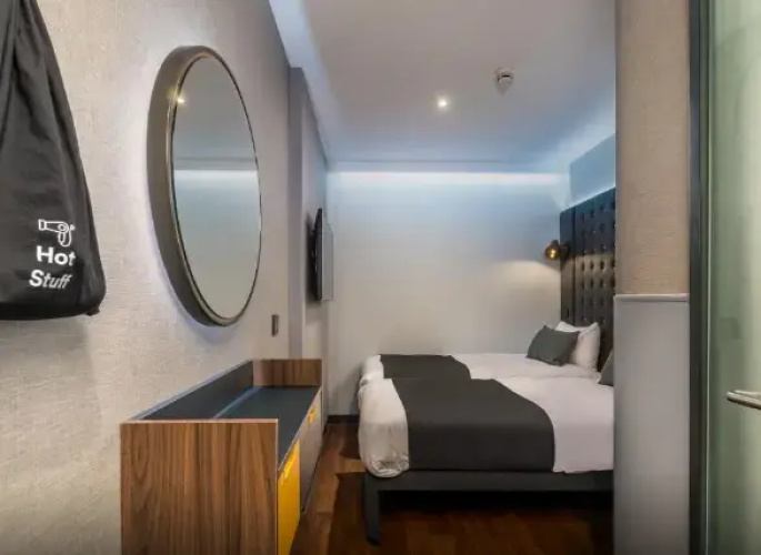 Cosy (No Window) Twin room