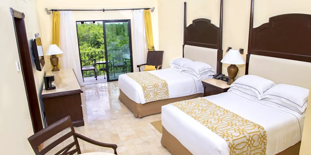 Royal Level Luxury Twin room