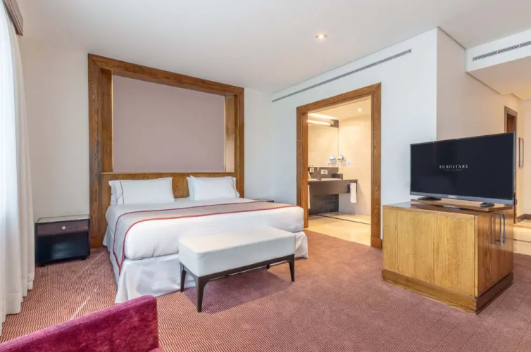 Deluxe Double Suite
