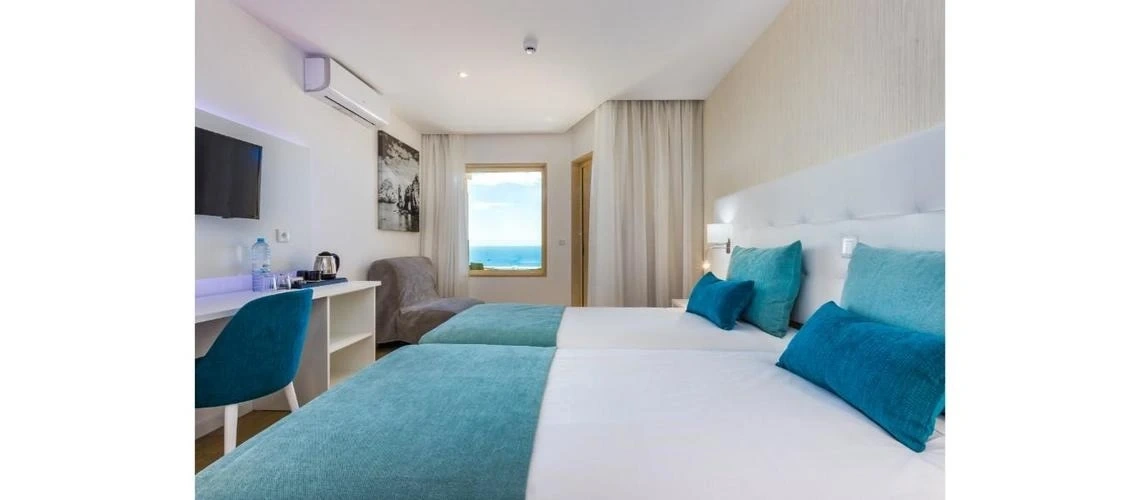 Superior Triple room