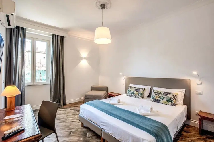Triple room