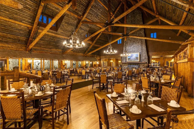 Old Faithful Inn photo 17