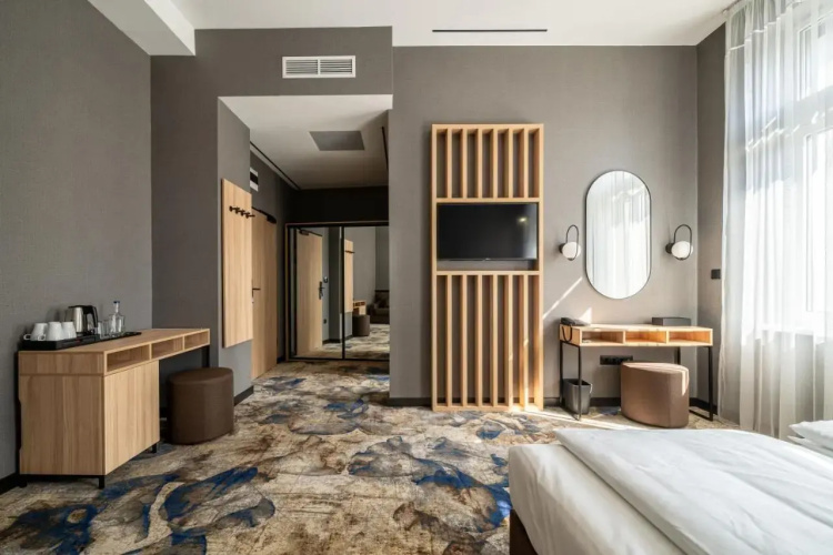 Urban Hotel