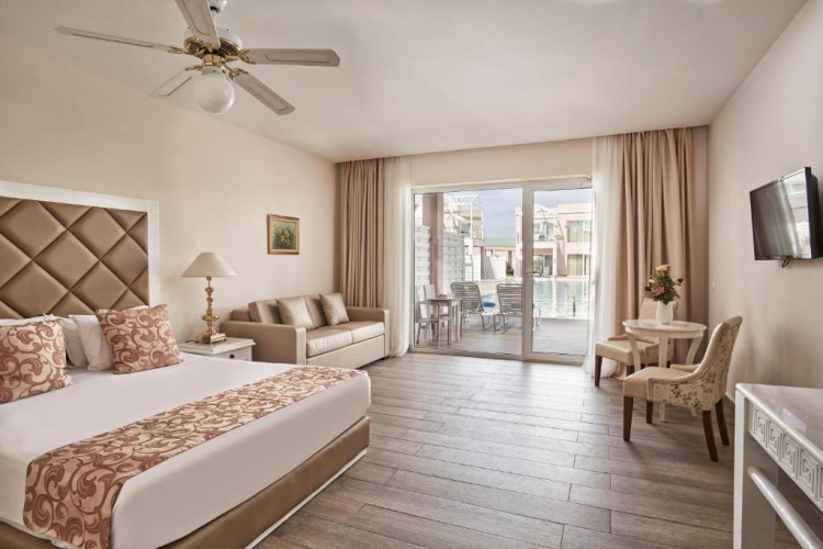 Superior room