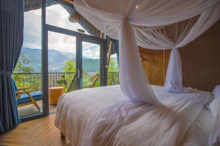 Standard Double room with balcony and with mountain view