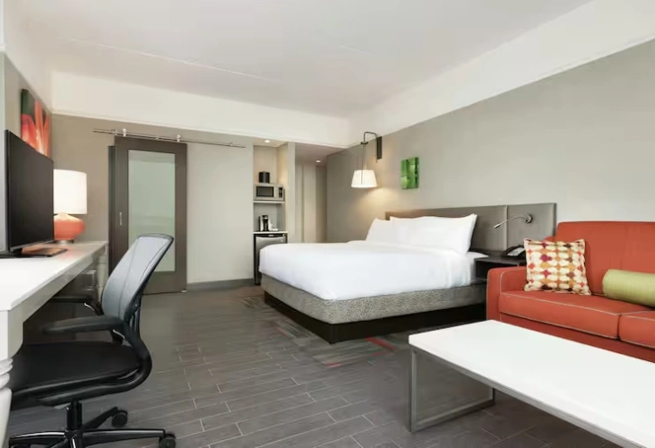 Double Corner Suite