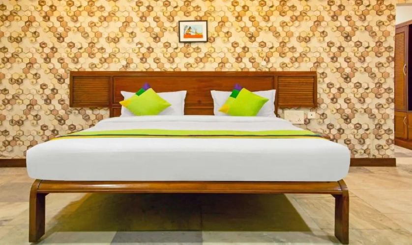 Superior room with city view
