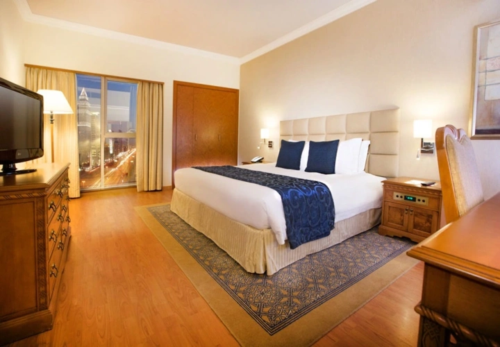 1 Bedroom Plaza Double Suite