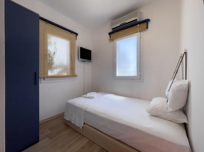Basic Single room